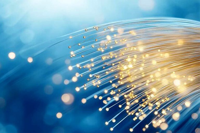 چالش‌های توسعه فیبر نوری؛ موانع گسترش زیرساخت اینترنت پرسرعت